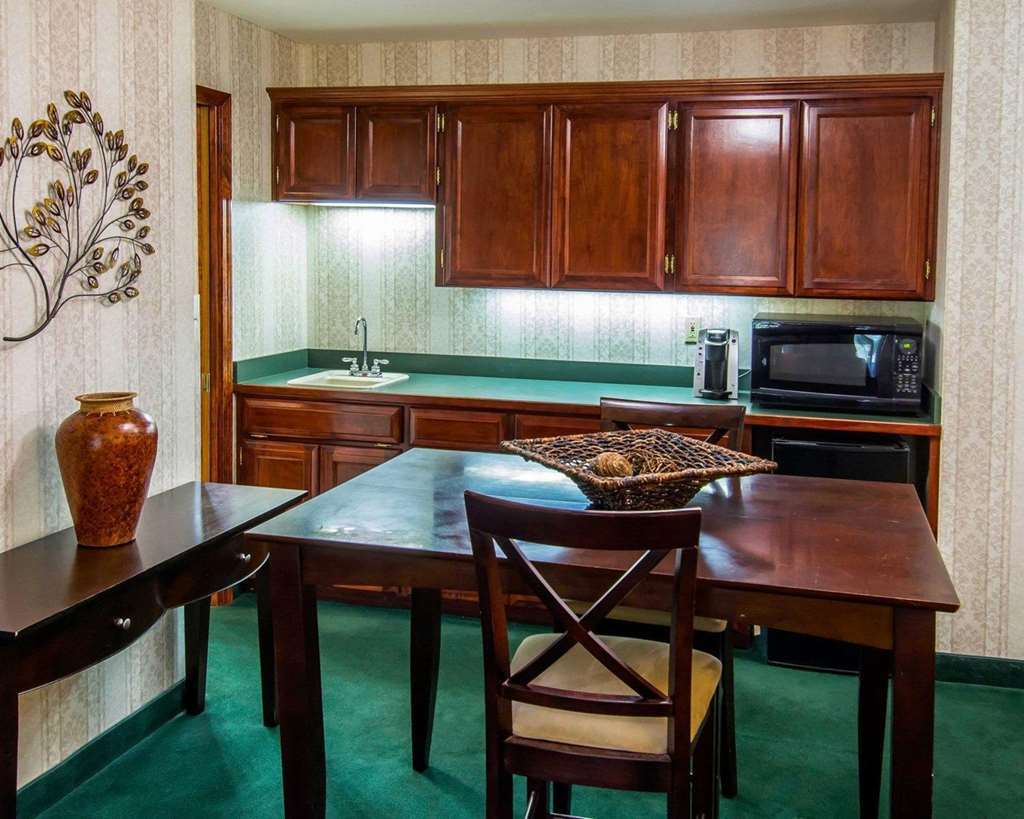 Quality Inn Oakwood Fairwood Quarto foto